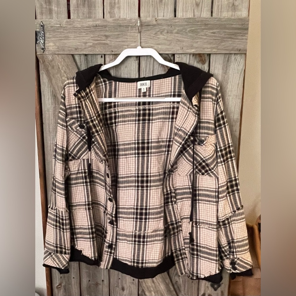 BKE Women's Black and Cream Plaid Utility Jacket